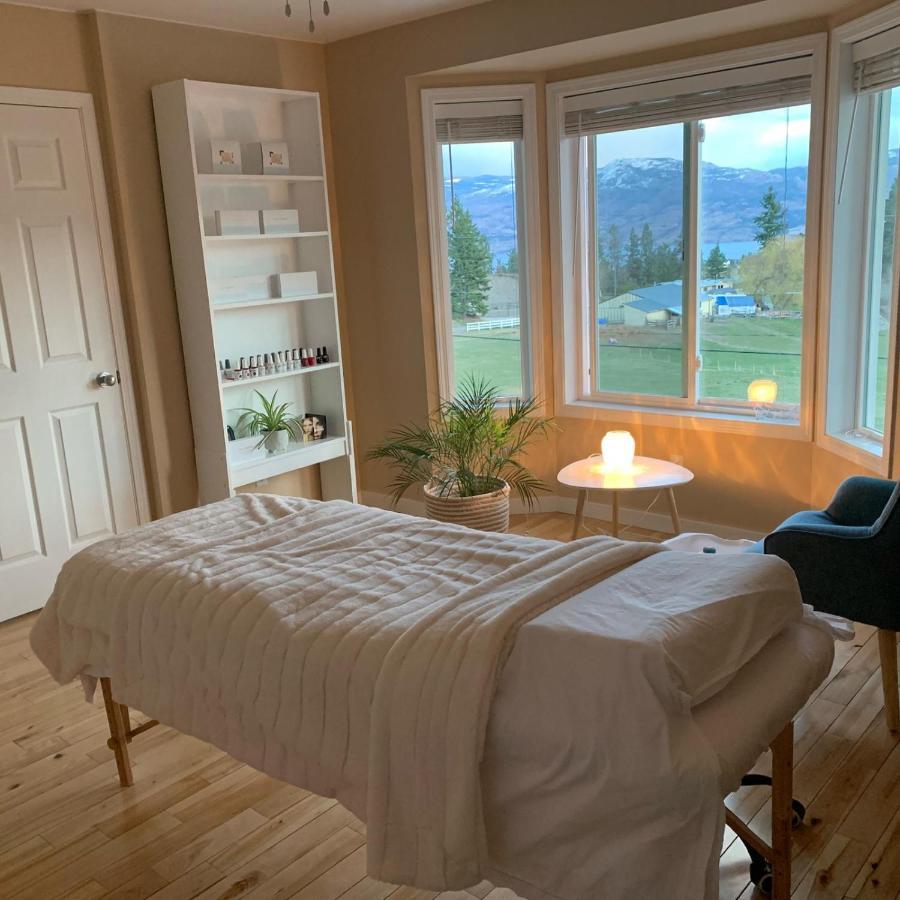 Salish B&B And Spa West Kelowna Esterno foto
