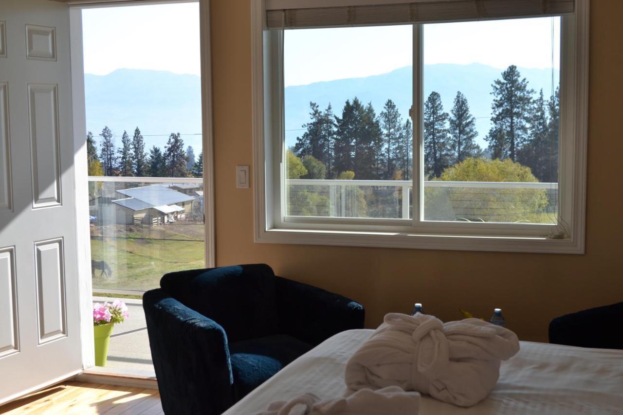Salish B&B And Spa West Kelowna Esterno foto