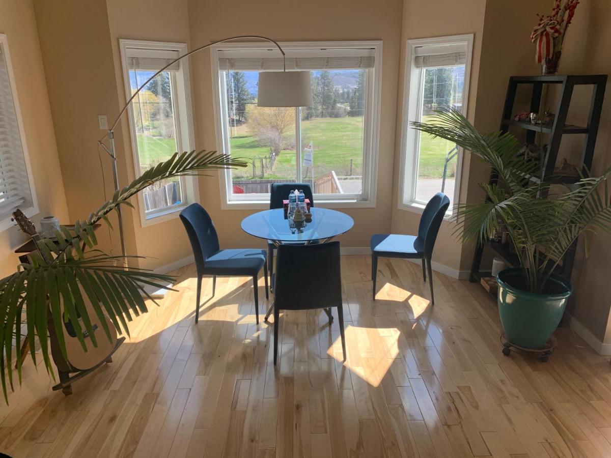 Salish B&B And Spa West Kelowna Esterno foto